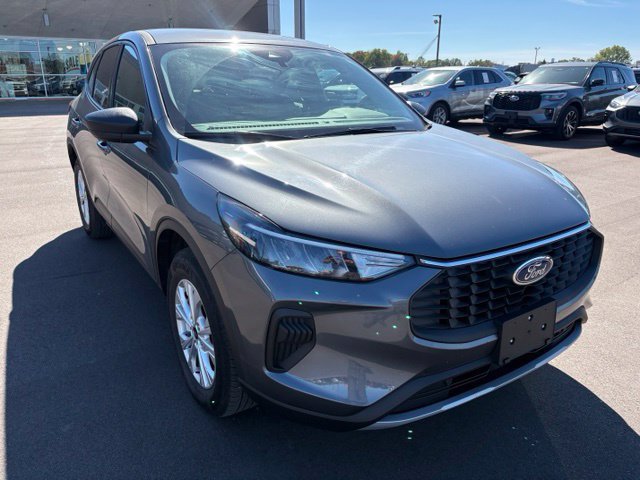 Used 2025 Ford Escape Active AWD/4WD image 9