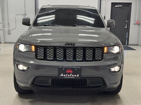 Used 2020 Jeep Grand Cherokee Altitude AWD/4WD image 2