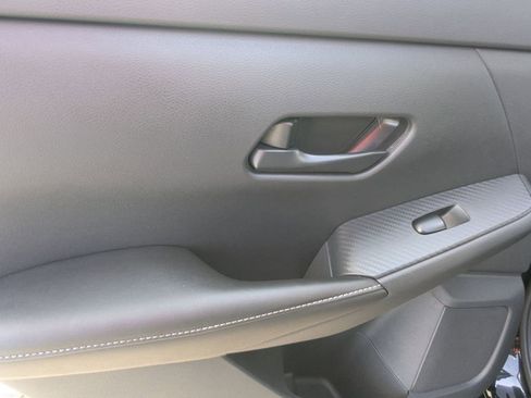 Used 2025 Nissan Sentra SV FWD image 26