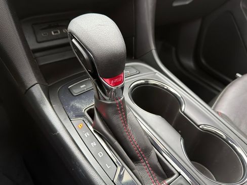 Used 2024 Chevrolet Equinox RS w/ RS Leather Package image 20