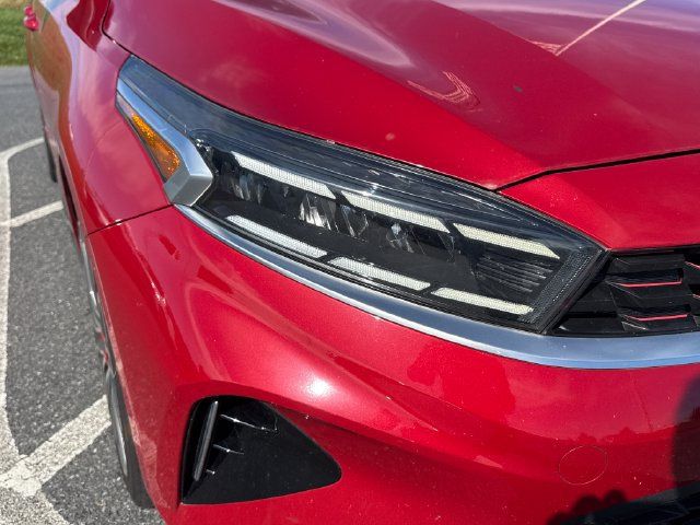 Used 2022 Kia Forte GT FWD image 12