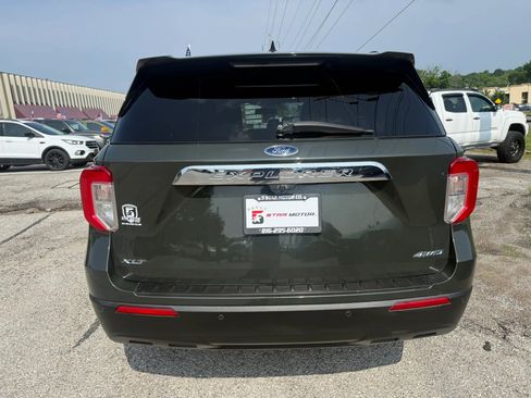 Used 2022 Ford Explorer XLT AWD/4WD image 4