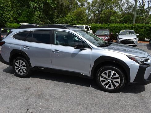 Used 2023 Subaru Outback Premium AWD/4WD image 42