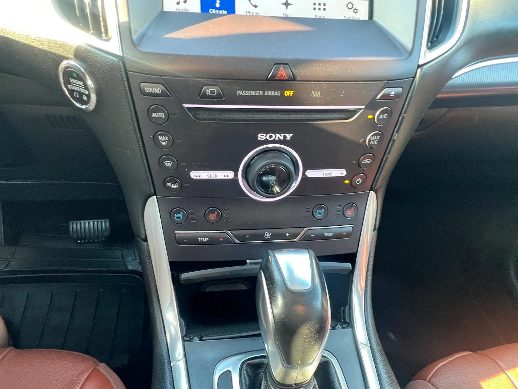 Used 2016 Ford Edge Titanium w/ Equipment Group 302A AWD/4WD image 23