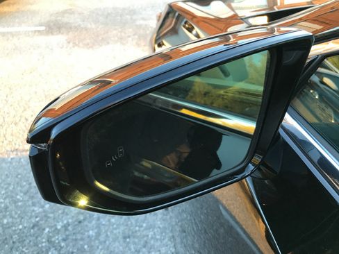 Used 2023 Lexus ES 300h w/ Premium Package image 10