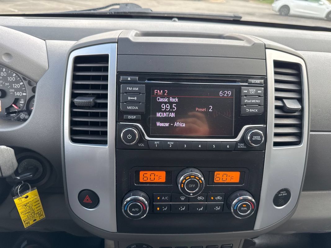Used 2017 Nissan Frontier SV w/ SV Value Truck Package AWD/4WD image 28