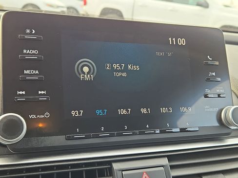 Certified 2019 Honda Accord Hybrid image 18