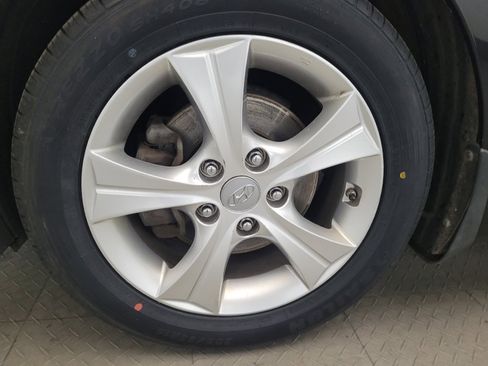 Used 2016 Hyundai Elantra Value Edition FWD image 31