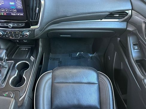 Used 2023 Chevrolet Traverse Premier w/ Redline Edition image 32