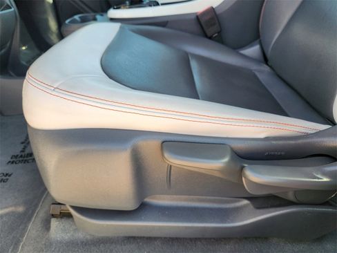 Used 2019 Chevrolet Bolt Premier image 27