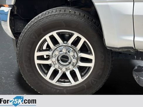Used 2019 Ford F250 Lariat w/ Lariat Value Package AWD/4WD image 37