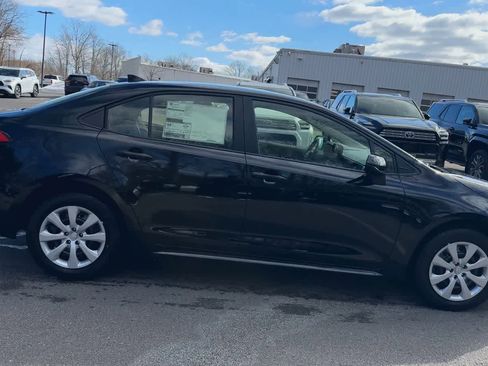 New 2026 Toyota Corolla LE image 9