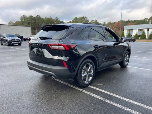 Used 2025 Ford Escape ST-Line image 8