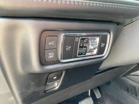 Used 2023 Lincoln Nautilus Reserve FWD image 17