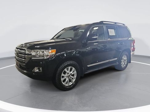 Used 2016 Toyota Land Cruiser AWD/4WD image 9