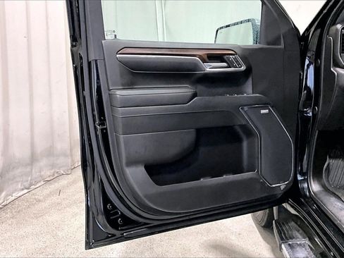 Used 2024 GMC Sierra 1500 SLT image 21