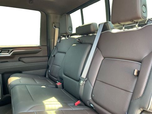 Used 2024 GMC Sierra 2500 Denali w/ Denali Reserve Package AWD/4WD image 13