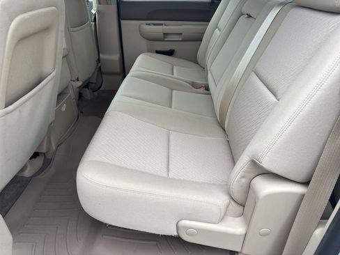 Used 2013 Chevrolet Silverado 2500 LT w/ Interior Plus Package image 23