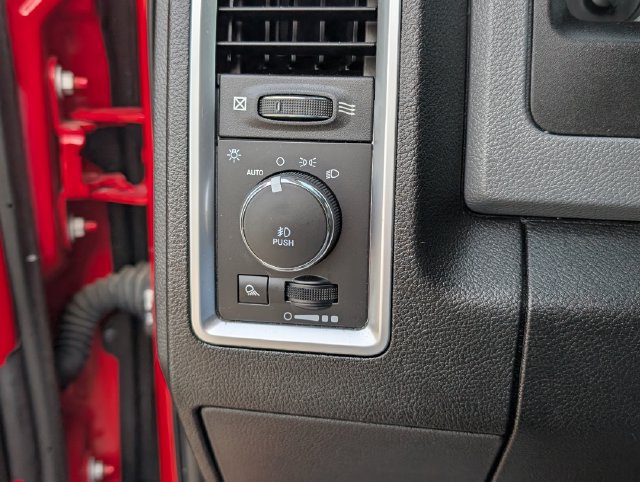 Used 2019 RAM 1500 Warlock RWD image 16