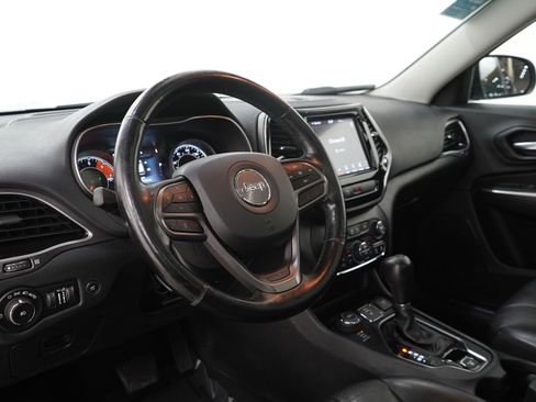 Used 2020 Jeep Cherokee Limited image 27