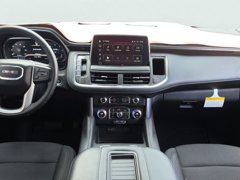 Used 2024 GMC Yukon XL SLE RWD image 10