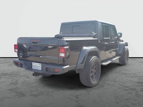 Used 2023 Jeep Gladiator Sport AWD/4WD image 4