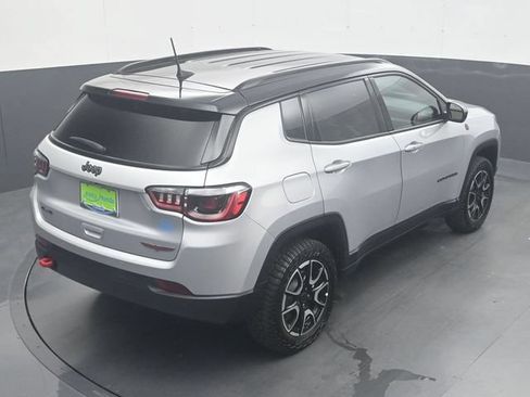 Used 2025 Jeep Compass Trailhawk AWD/4WD image 25