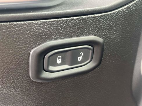 Used 2026 Jeep Wrangler Unlimited Sport AWD/4WD image 34