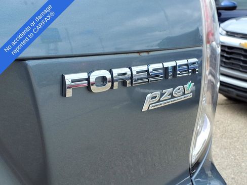 Used 2013 Subaru Forester 2.5X Premium w/ Plus Pkg AWD/4WD image 10