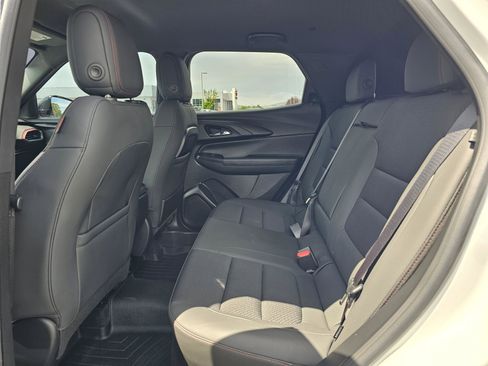Used 2023 Chevrolet TrailBlazer RS w/ Convenience Package AWD/4WD image 17