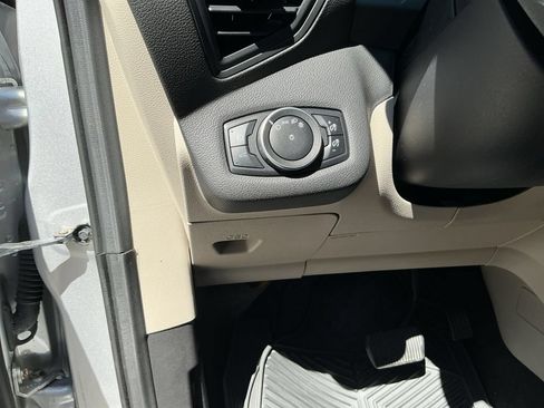 Used 2017 Ford Escape SE AWD/4WD image 28