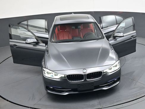 Used 2018 BMW 330i xDrive Sedan w/ Convenience Package image 40