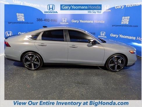 Used 2025 Honda Accord Sport image 6