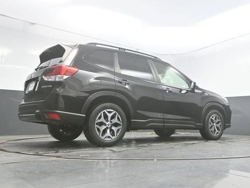 Used 2019 Subaru Forester Premium image 40