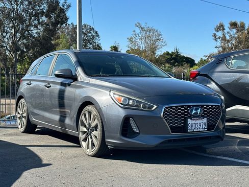 Used 2018 Hyundai Elantra GT Sport w/ Sport Tech Package 04 FWD image 4