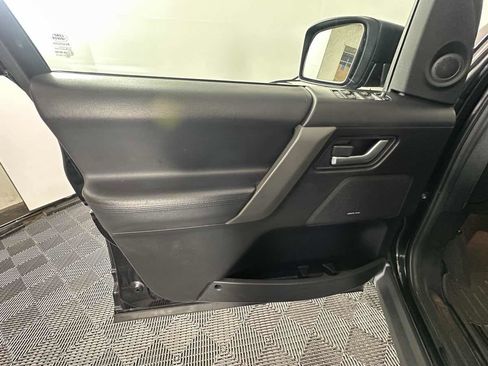 Used 2008 Land Rover LR2 SE image 15