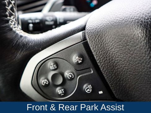 Used 2018 Chevrolet Suburban Premier image 29