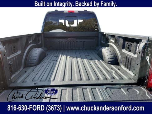 New 2026 Ford F250 Lariat w/ Black Appearance Package image 28