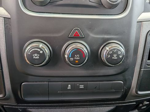 Used 2013 RAM 1500 Express RWD image 16