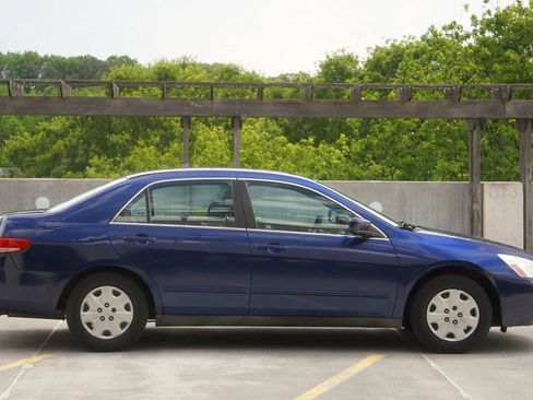 Used 2004 Honda Accord LX image 21
