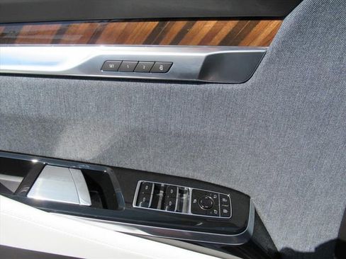 New 2026 Cadillac Escalade ESV Platinum Sport w/ LPO, ONYX Package image 24