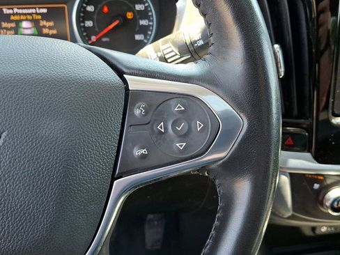 Used 2021 Chevrolet Traverse Premier AWD/4WD image 23