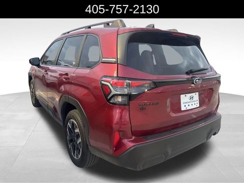Used 2025 Subaru Forester Premium w/ Convenience Package #1 AWD/4WD image 4