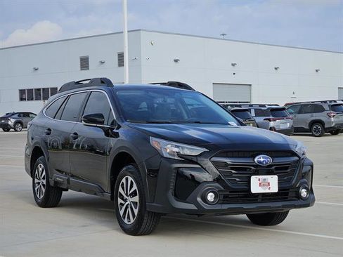 Certified 2025 Subaru Outback Premium image 2
