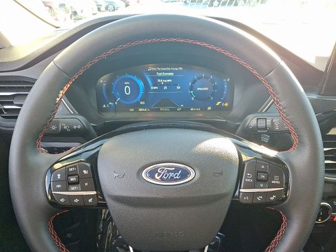 Used 2022 Ford Escape SEL w/ SEL Stealth AWD Package image 19