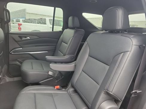 Certified 2026 Chevrolet Traverse LT FWD image 14