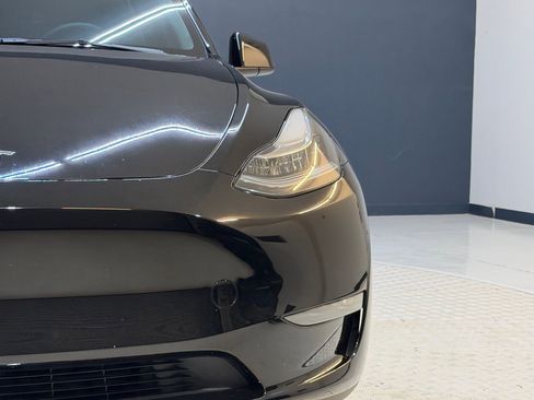 Used 2023 Tesla Model Y Long Range AWD/4WD image 10