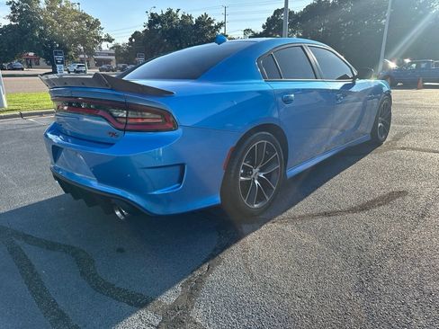 Used 2018 Dodge Charger R/T Scat Pack RWD image 7