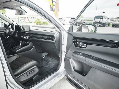 Used 2025 Honda CR-V EX-L image 13