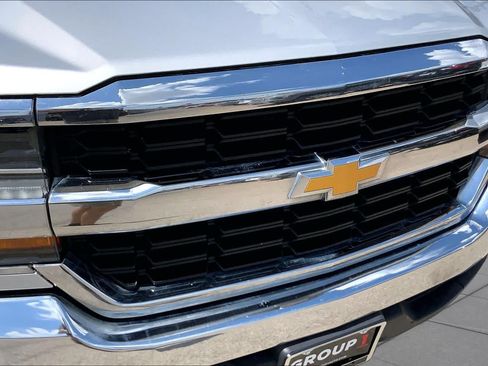 Used 2018 Chevrolet Silverado 1500 LT w/ Texas Edition RWD image 28